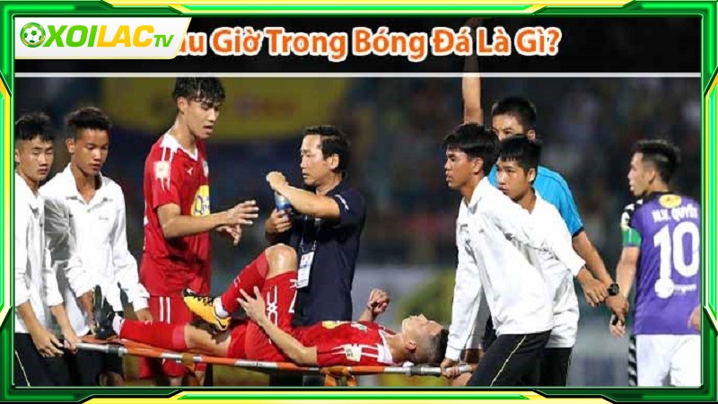 Luật chống câu giờ trong bóng đá là gì?